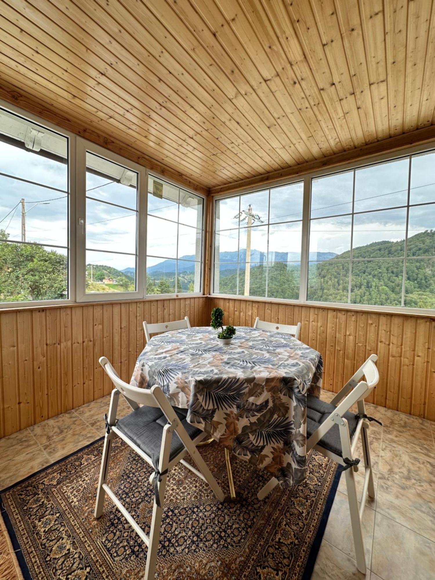 モイエチウ・デ・ジョス Prater House Mountain Viewヴィラ エクステリア 写真